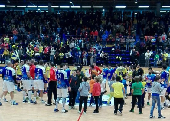 El Balonmano Benidorm encaja el gol de la derrota a siete segundos para el final