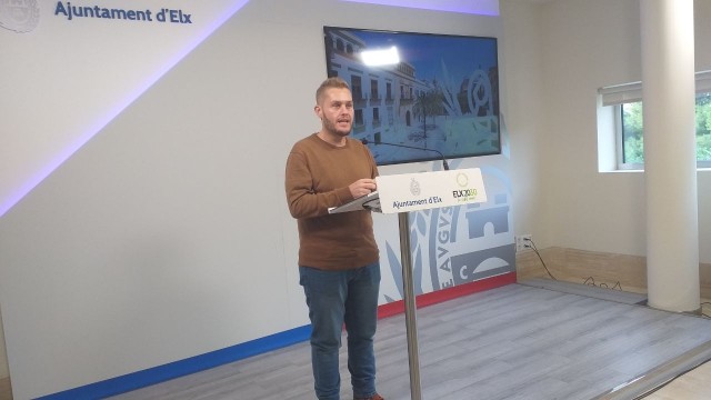 La oficina Pangea de Elche acoge a 125 familias refugiadas de la guerra de Ucrania 