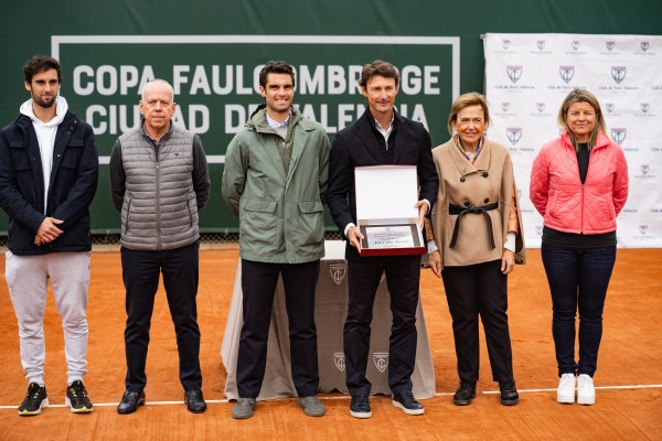 Juan Carlos Ferrero es homenajeado por el CTV por su gran trayectoria