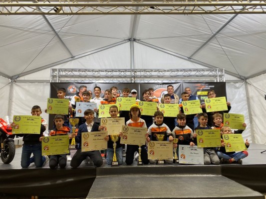 Marcos Vinagre y Daniel Climent, campeones de Minimotos y MiniGP110