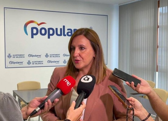 El PP critica los 300 millones del Ayuntamiento en el banco mientras 