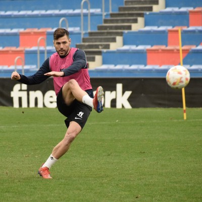 El Eldense busca esta tarde recuperar el liderato