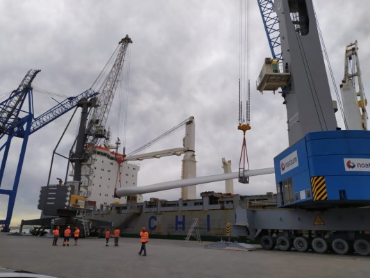 El fondo de Abu Dabi atraca en PortCastelló: no peligra el medio centenar de empleos de Noatum