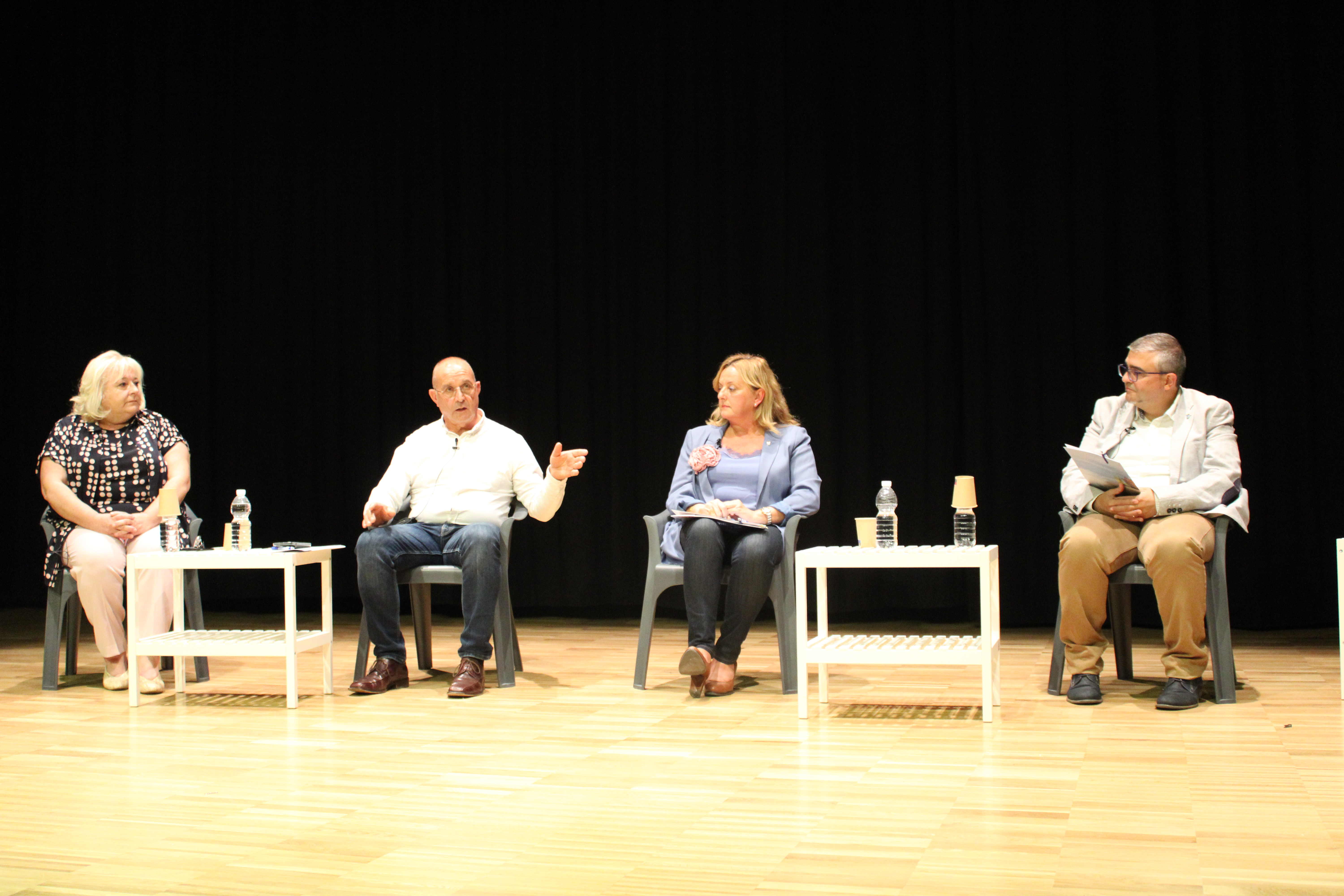 Más de 20 municipios de la Comunitat se alían en El Perelló para salvar las playas de la regresión