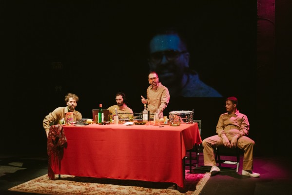 ¿Qué hace C.Tangana secuestrado en la Sala Russafa?
