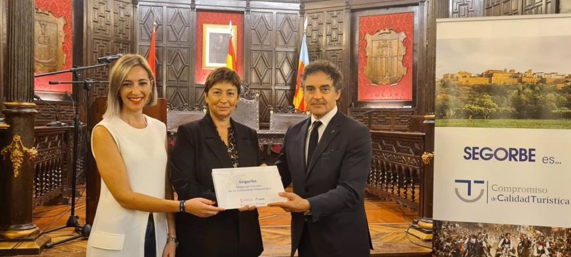 Colomer entrega el distintivo que acredita a Segorbe como Municipio Turístico de Singularidad