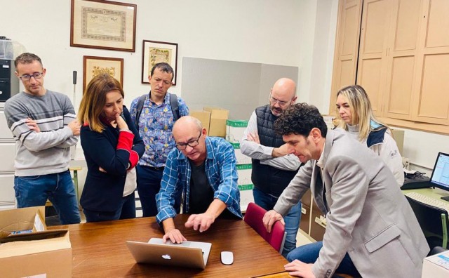 L'IES Ribalta digitalitza el seu arxiu històric nodrit de quasi 50.000 documents