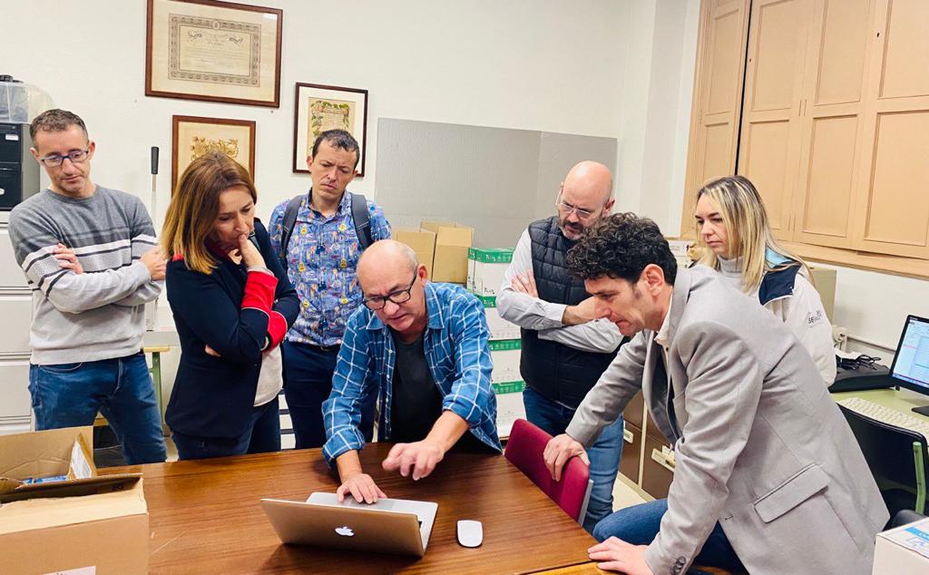 L'IES Ribalta digitalitza el seu arxiu històric nodrit de quasi 50.000 documents
