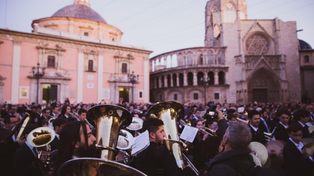 Bandas de Castelló, València y Alicante tocan simultáneamente por Santa Cecilia