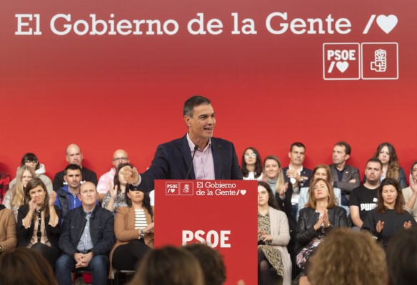 El CIS amplía a 5,5 puntos la ventaja del PSOE al estimar una caída del PP de punto y medio
