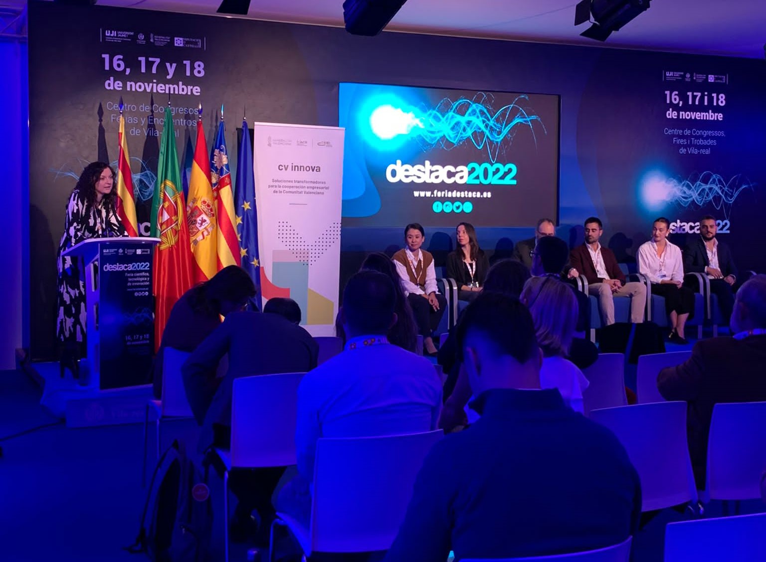 CV innova demuestra que elefantes y gacelas bailan juntos sin pisarse
