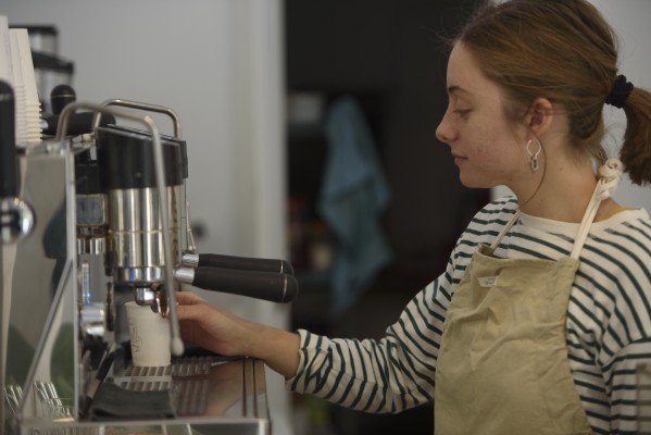 No es Fran quien está tras Fran Café