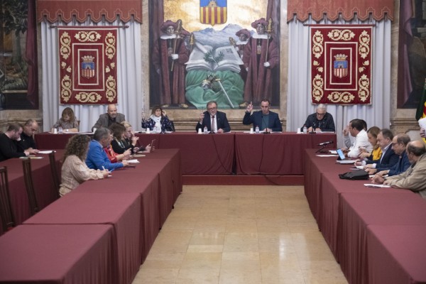 La Diputación aprueba con carácter retroactivo la subida del 1,5% de salarios de 2022 a los bomberos