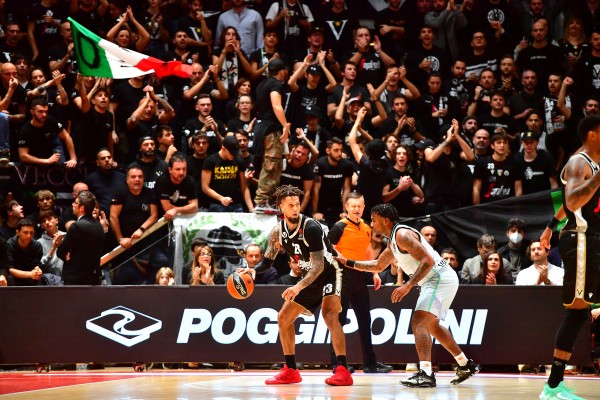 Valencia Basket sale escaldado de Bolonia