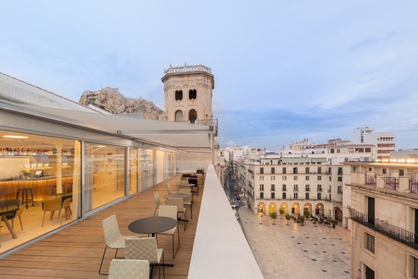 Así es el Hotel Pórtico de Eurostars: el nuevo cinco estrellas en el cogollo turístico de Alicante 