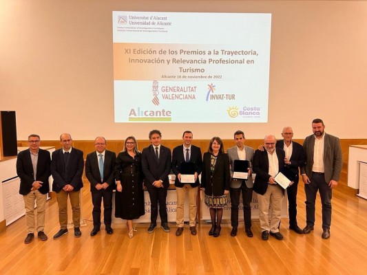 La vicealcaldesa de Alicante ensalza la fortaleza del sector en los premios del Instituto Turístico de la UA