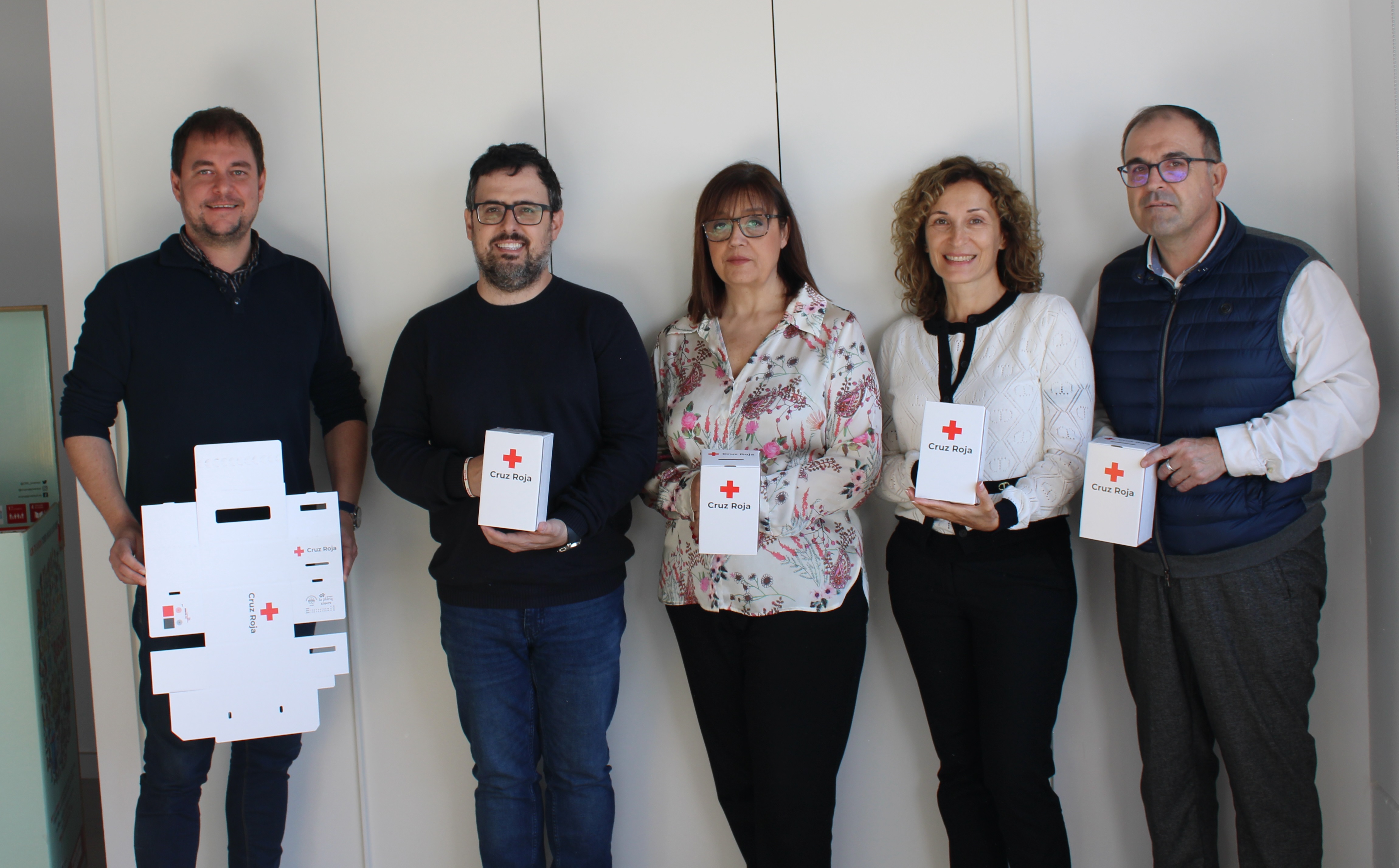 Grupo La Plana diseña una nueva hucha 100% sostenible para el Día de la Banderita de Cruz Roja