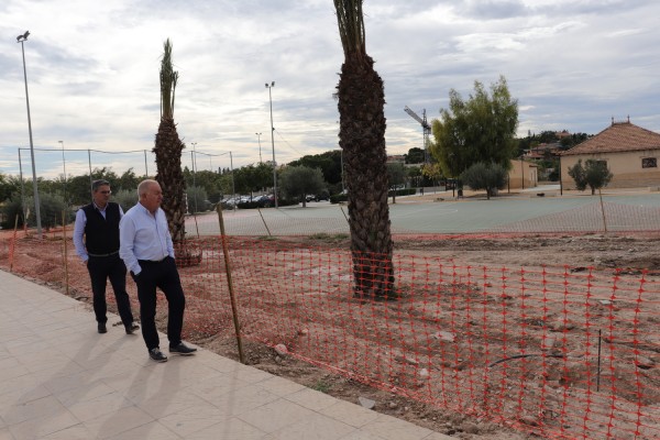 Mutxamel invierte 200.000 euros en ajardinar y completar el área recreativa del antiguo matadero 