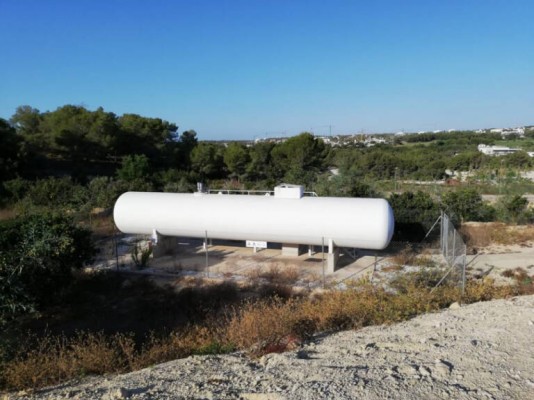 El Consell autoriza el traslado de una planta de gas para poder urbanizar parte de Las Colinas Golf