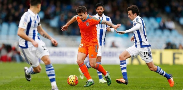 Una derrota en Anoeta puede dejar al Valencia un mes en puestos de descenso