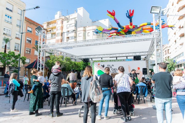 Les obres de Queta Ródenas i Vicent Baydal triomfen en la Plaça del Llibre de Castelló 