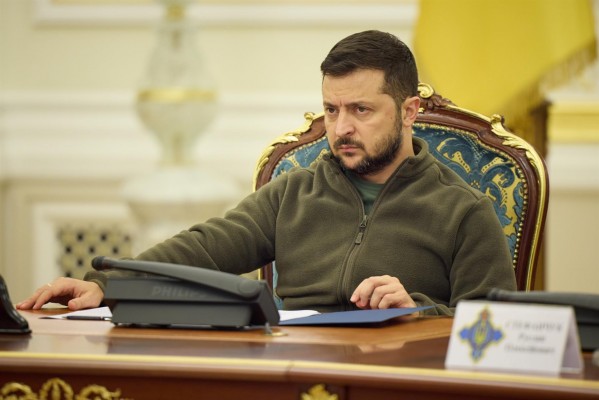 Zelenski visita la ciudad de Jersón tras ser recuperada por las tropas de Ucrania