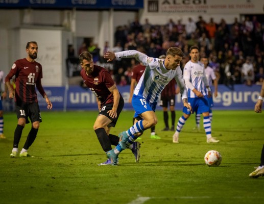 El Alcoyano repite puntuación pero mejora la clasificación tras once jornadas
