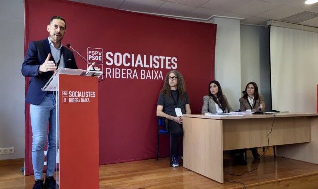 Bielsa llama a la pedagogía para relatar los avances logrados por el PSOE