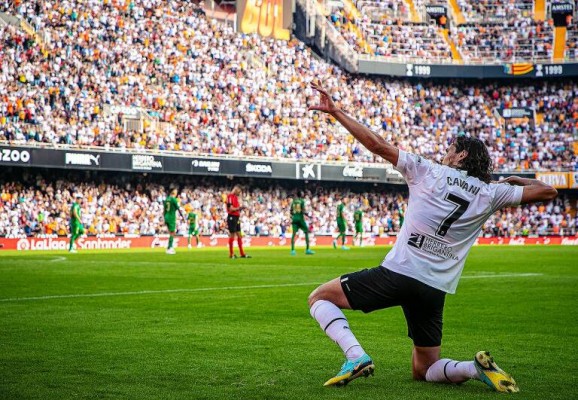 El Valencia suma veintiún goles de catorce futbolistas con Cavani a la cabeza

