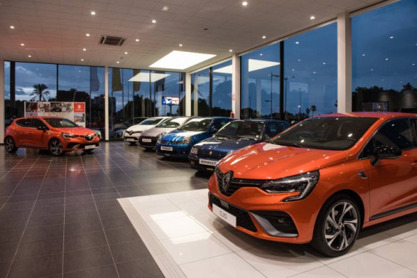 Japemasa aterriza como concesionario de Renault en Alicante y pone en marcha su expansión