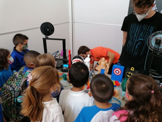 Conecta con la ciencia: la previa perfecta para la Feria Destaca congrega ya a un millar de escolares