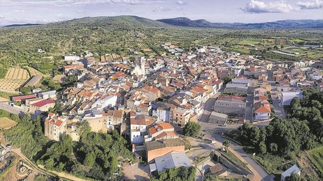 Las trabas burocráticas y la lentitud del Consell complican la marcha de negocios en el interior