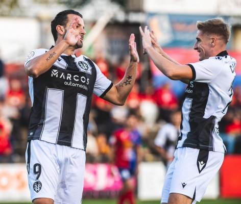 El Levante aprecia la Copa y aplasta en Olot