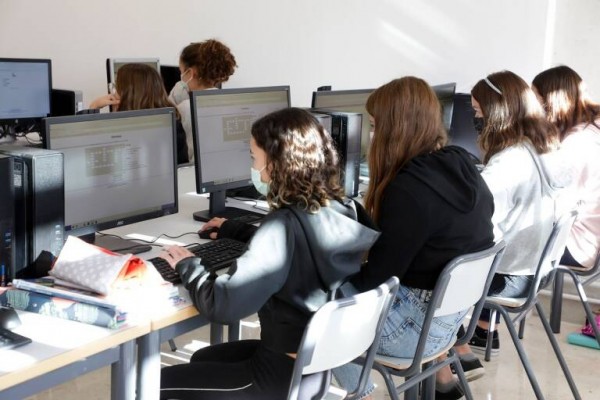 Educación destinará 8 millones de euros para becas en FP el próximo curso