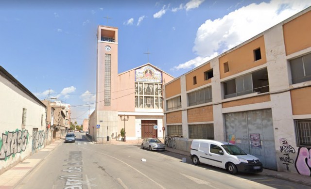 Aprueban la demolición de naves junto a la iglesia de San Pío X para mejorar el enlace con la carretera de El Palmar