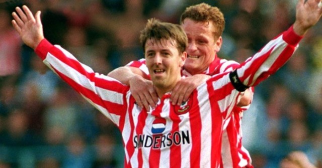 Matt Le Tissier revela que su entrenador lo masajeaba desnudo de joven