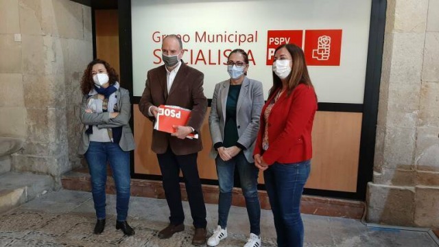 El PSOE insta a Barcala a cumplir sus compromisos con los funcionarios por el sistema de ascensos