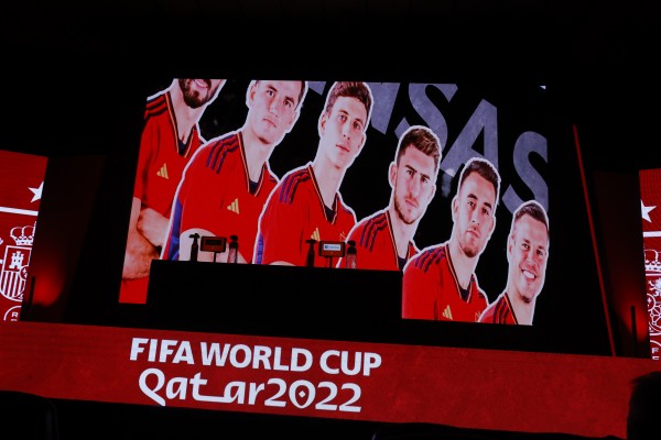 Ansu Fati y Hugo Guillamón entran en la lista de España para el Mundial