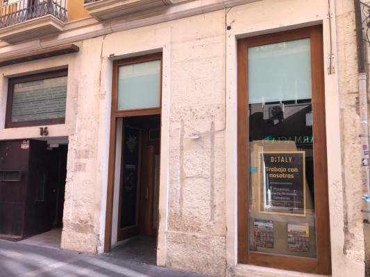 El Grupo La Mafia también aterriza en la calle Castaños de Alicante: Ditaly releva a Fooders