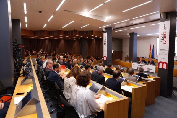 Redit presenta en la CEOE su modelo para aumentar la competitividad de empresas españolas