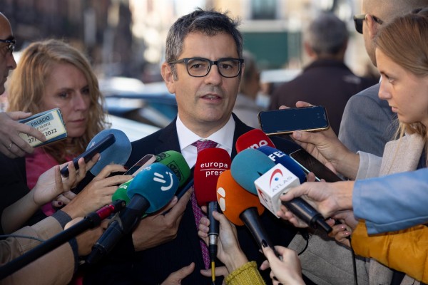 Bolaños aboga por que Podemos y Sumar acudan 