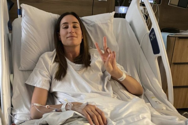 Rebbeca Allen vuelve a pasar por el quirófano