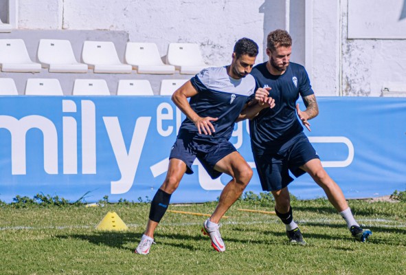 El Alcoyano pierde por lesión al central Álvaro Vega
