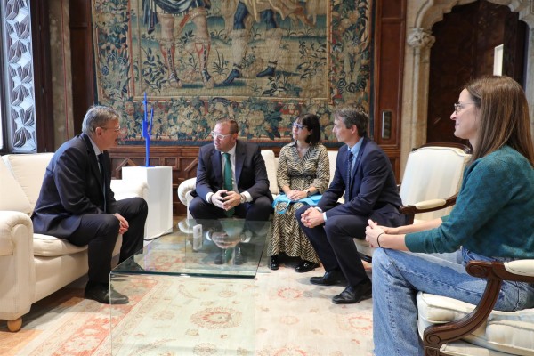 Jóvenes empresarios piden a Puig eliminar las 