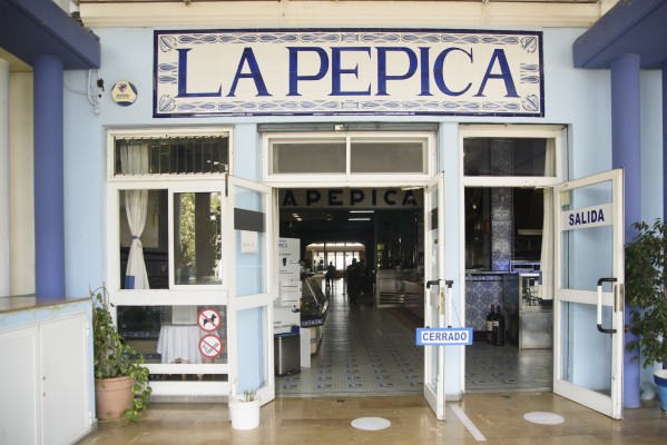 Toni Calero se queda La Pepica
