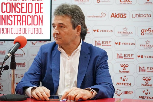 El Murcia encara su junta como 