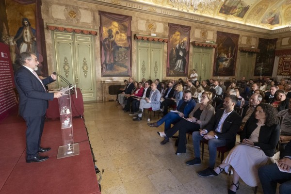 Martí convoca la reunión de alcaldes para la defensa del clúster cerámico el próximo lunes