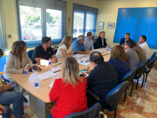 Los pescadores de la Región estudian alternativas en los métodos de captura para no reducir los días de faena