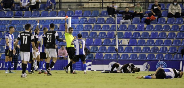 El Juez de Competición hace un guiño al Hércules y suspende solo por un partido a 'Maxi' y Truyols