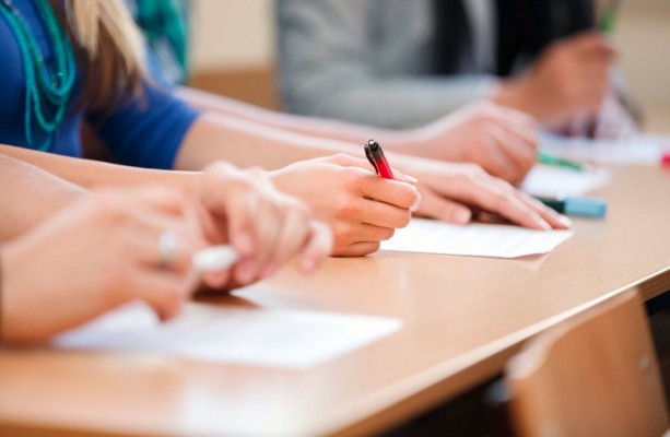 El Consell convoca las becas Erasmus+ con ayudas de hasta 1.550 euros por estudiante